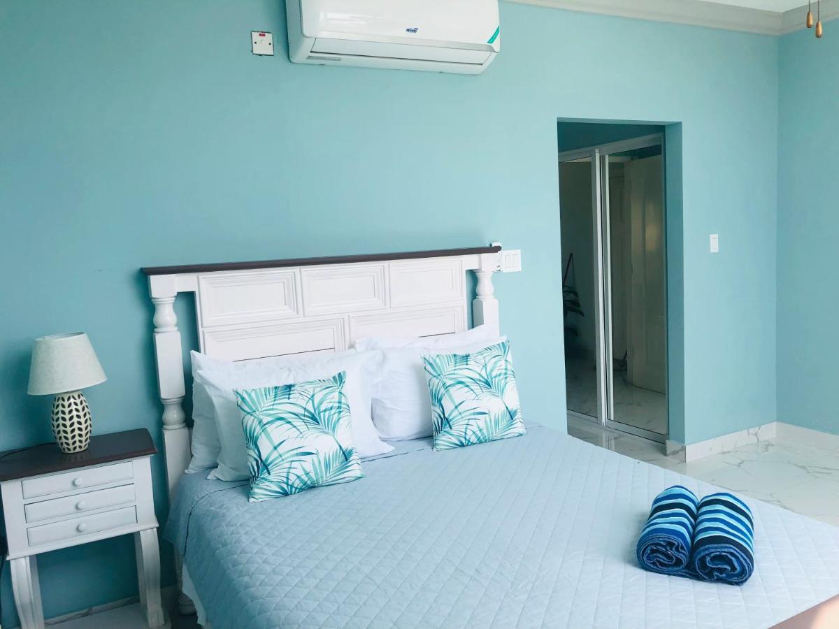 Luxury Apartments And Rooms,The Lagoons Монтего Бей Екстериор снимка