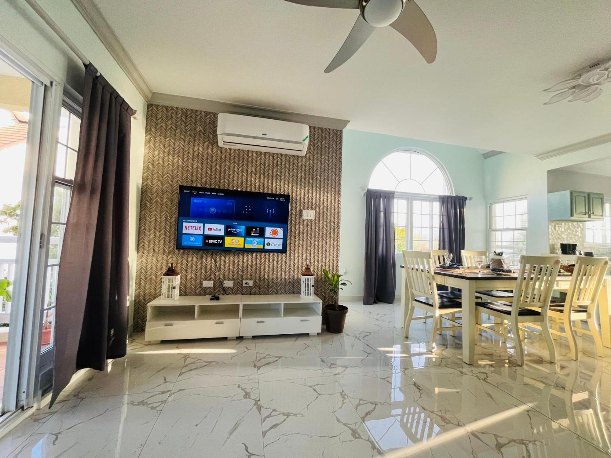 Luxury Apartments And Rooms,The Lagoons Монтего Бей Екстериор снимка